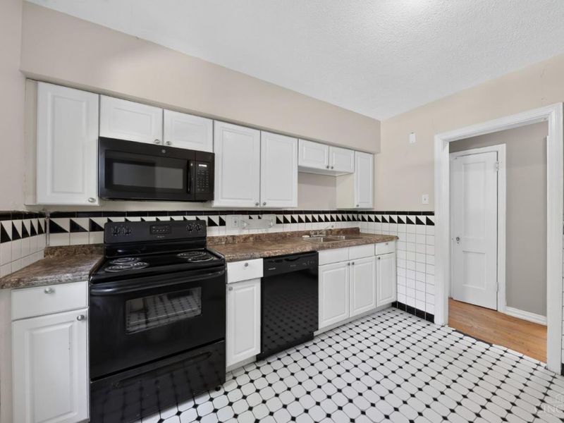 1641 Tuxworth Avenue, Cincinnati, OH 45238 Photo 9