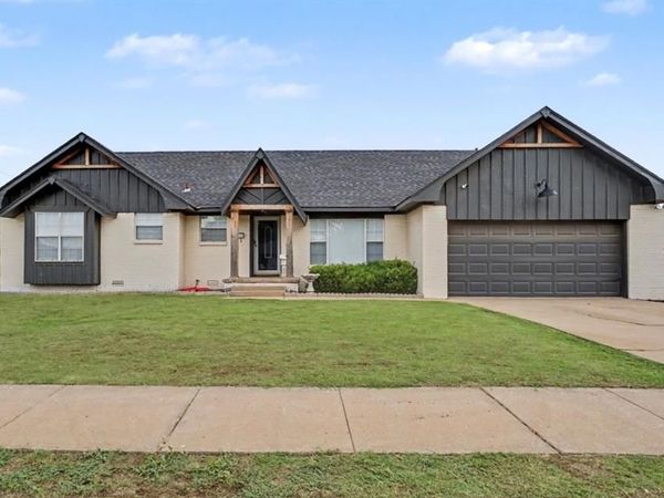 208 S MOCKINGBIRD Drive, Altus, OK 73521