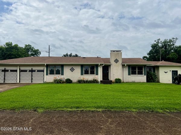 513 Montgomery Street, Aberdeen, MS 39730