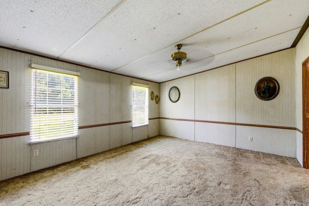 1715 Mineral Springs Rd. Photo 9