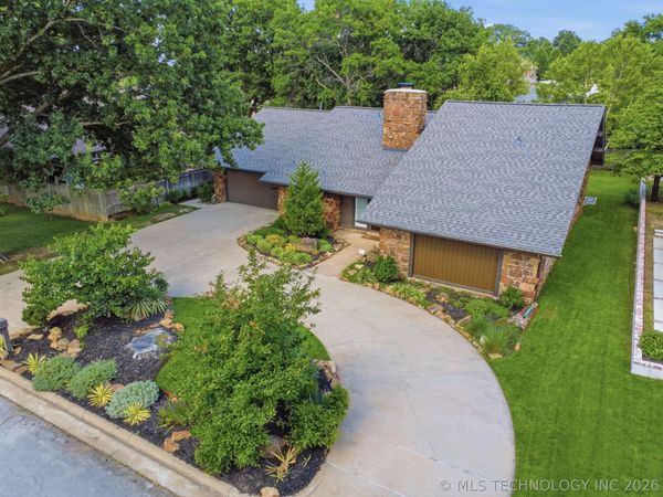 6407 S Quebec Avenue , Tulsa, OK 74136
