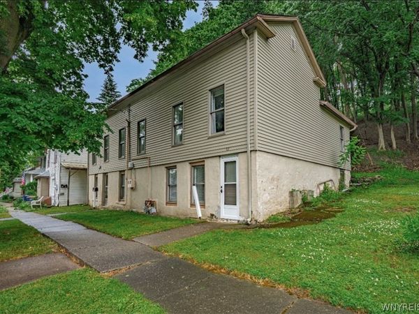 92 Garden Street , Lockport, NY 14094