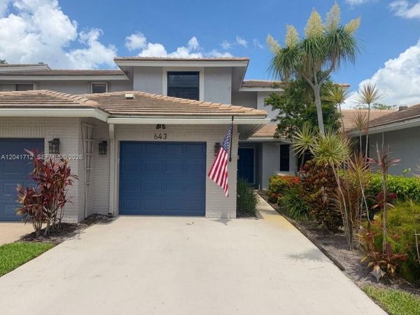 643 Deer Creek North Shore Dr , Deerfield Beach, FL 33442