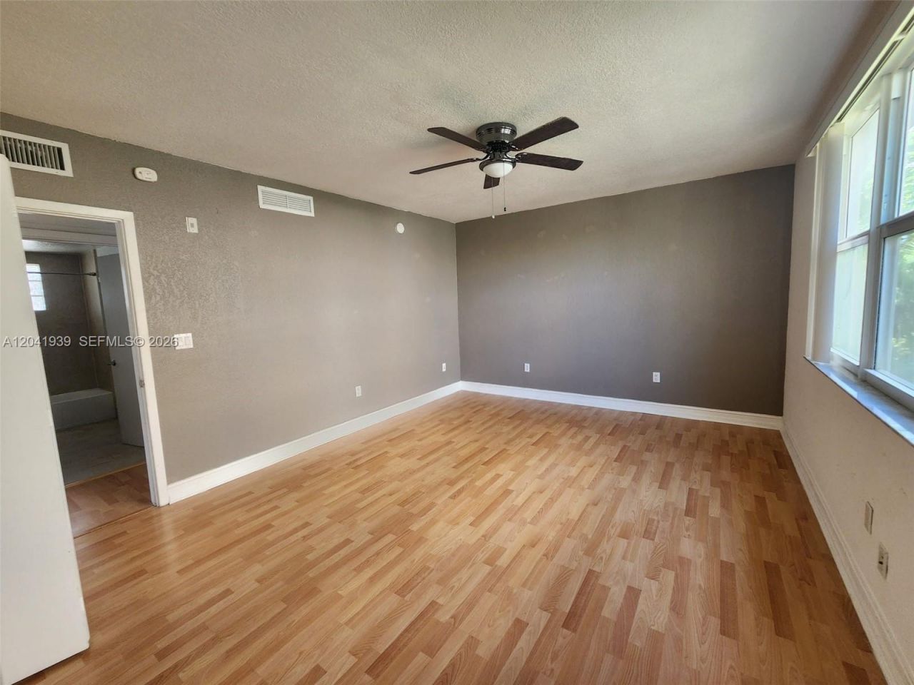 1080 99th St, Unit 221, Bay Harbor Islands, FL 33154 Photo