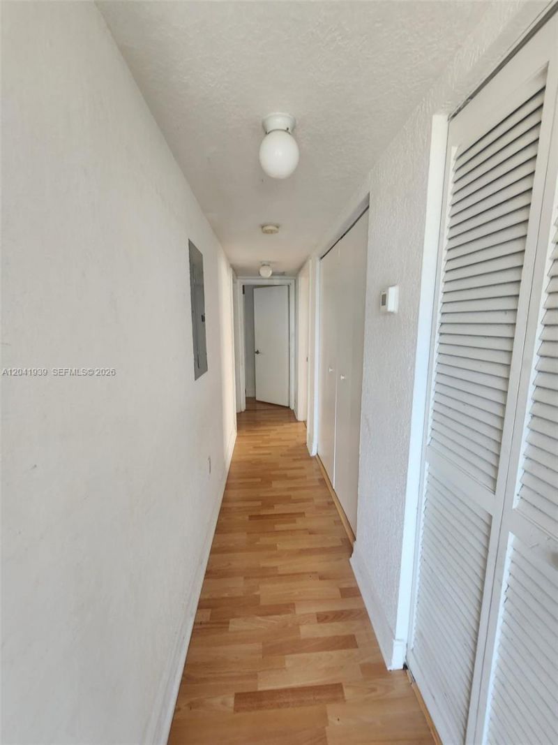 1080 99th St, Unit 221, Bay Harbor Islands, FL 33154 Photo