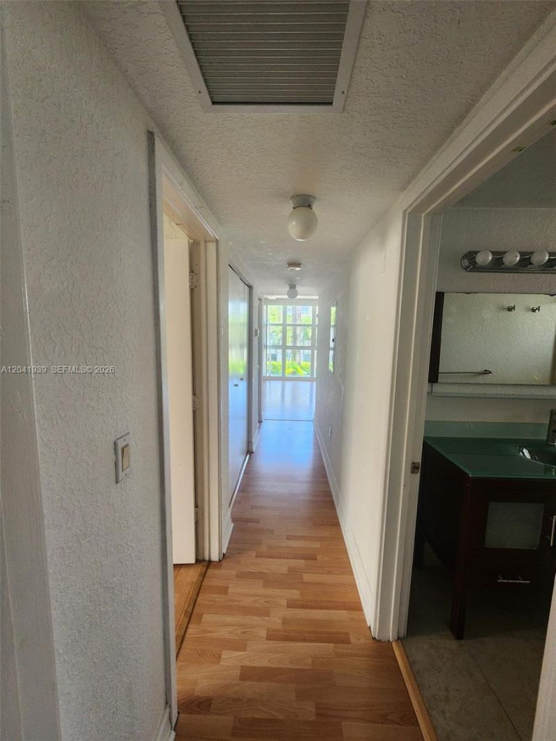 1080 99th St, Unit 221, Bay Harbor Islands, FL 33154 Photo