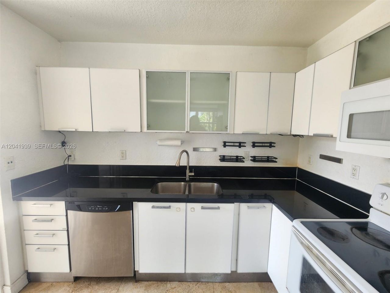 1080 99th St, Unit 221, Bay Harbor Islands, FL 33154 Photo