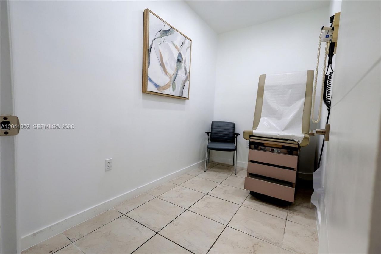 8525 SW 92nd St , Unit 11B, Miami, FL 33156 Photo