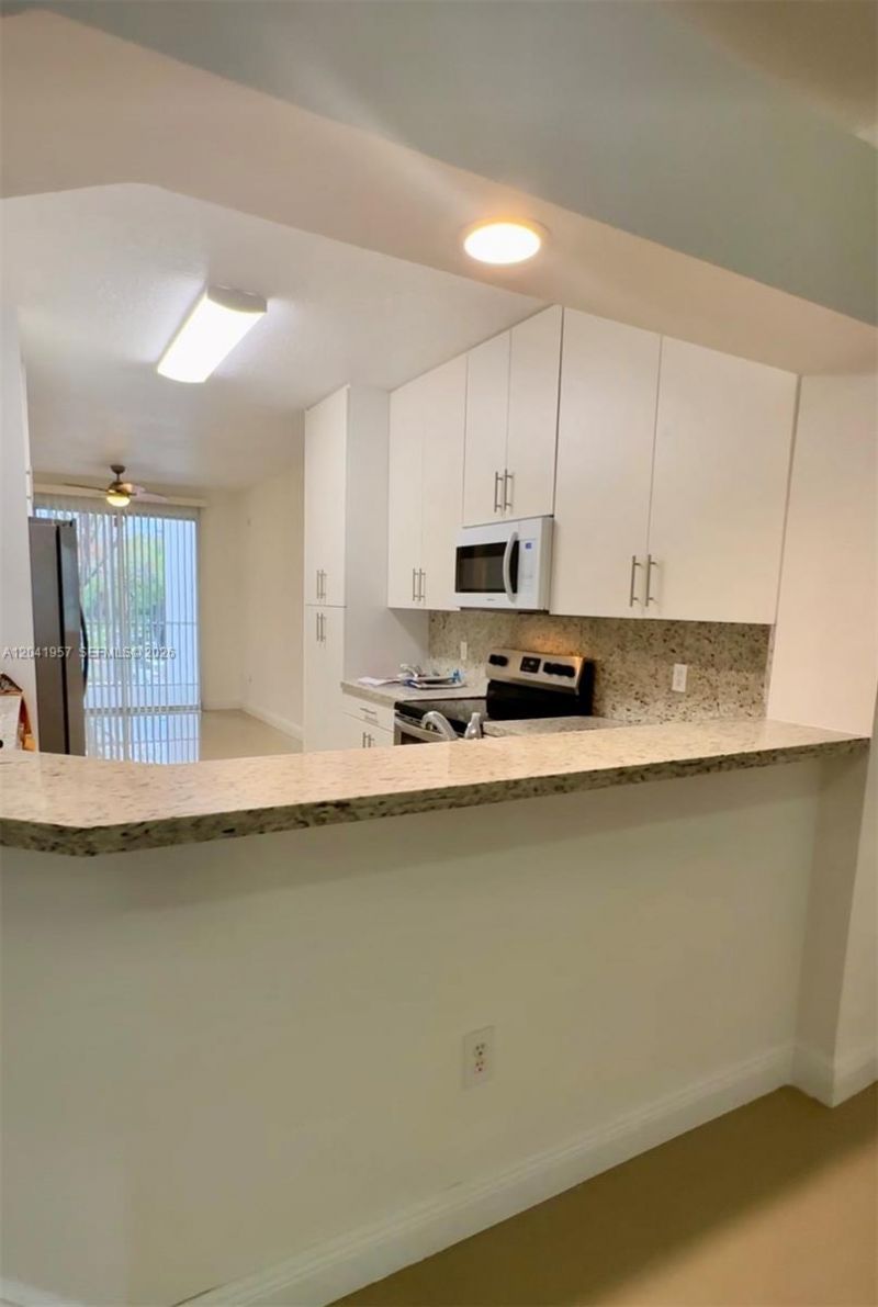 10750 NW 66th St , Unit 214, Doral, FL 33178 Photo