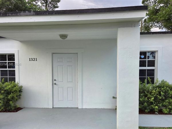 1321 NW 82nd St , Miami, FL 33147