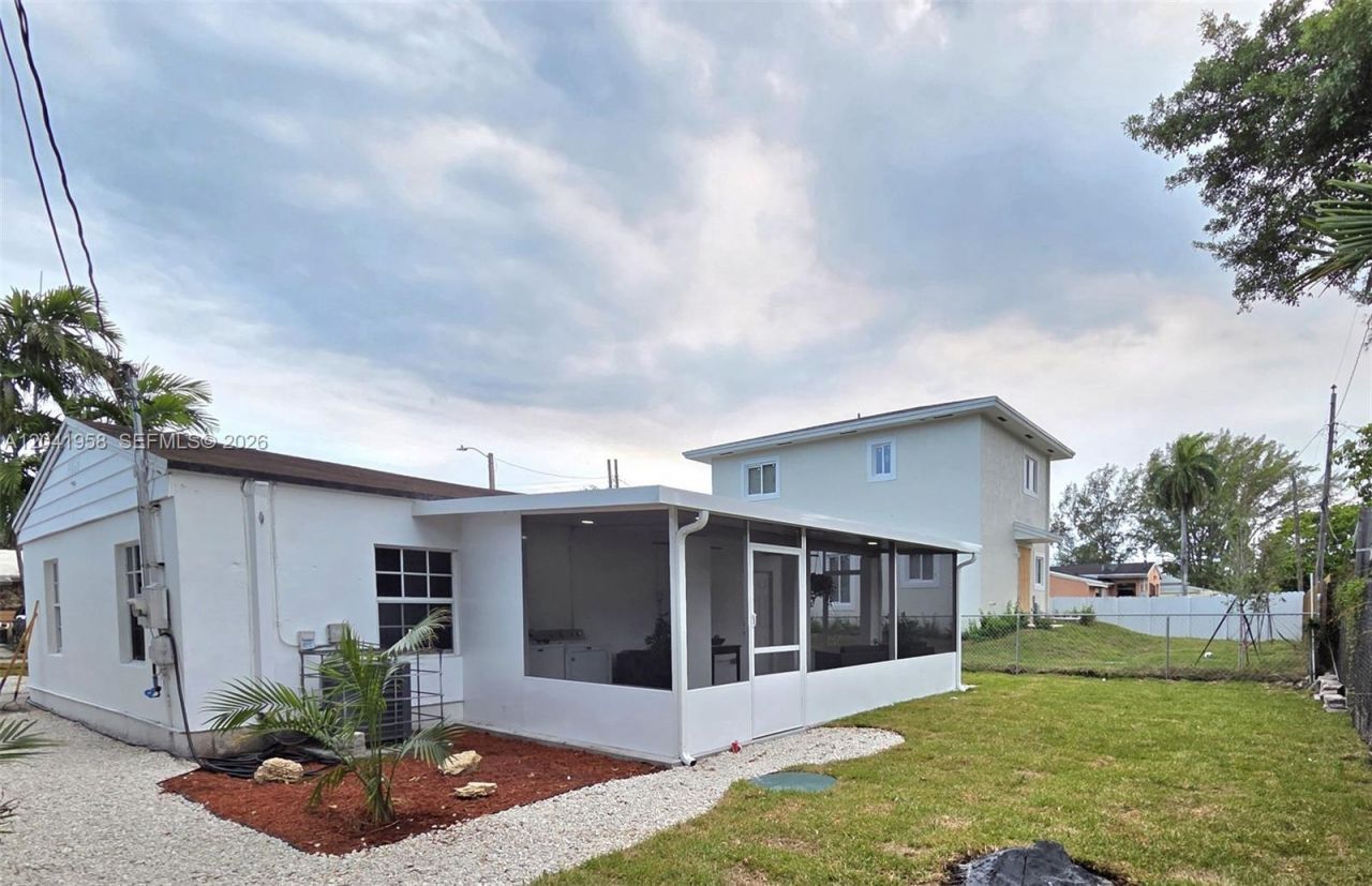 1321 NW 82nd St, Miami, FL 33147 Photo