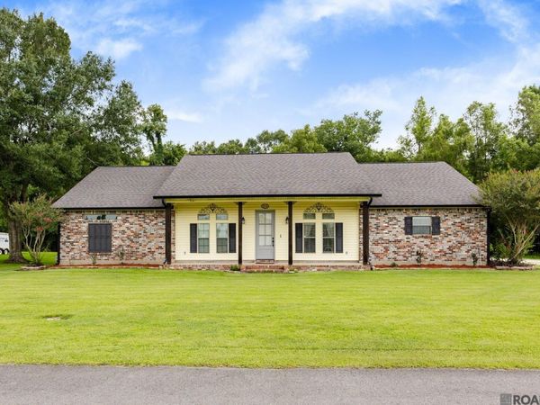 65210 Mendoza Drive, Plaquemine, LA 70764