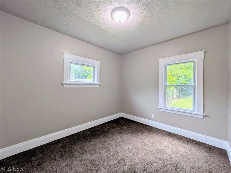 10302 Lamontier Avenue, Cleveland, OH 44104 Photo 14