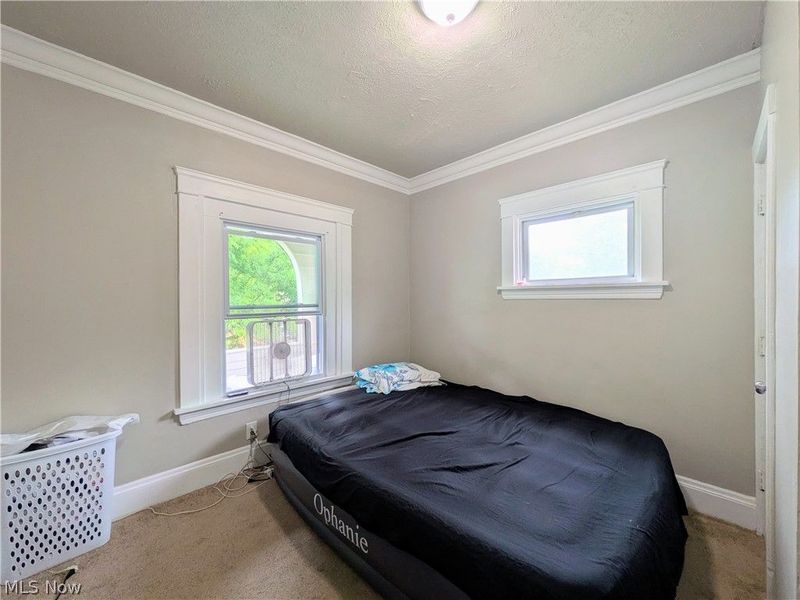 10302 Lamontier Avenue, Cleveland, OH 44104 Photo 30