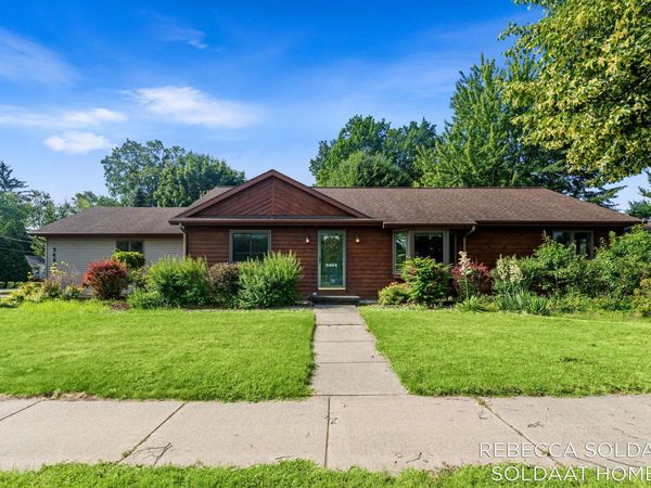 3464 Leonard Street NW, Grand Rapids, MI 49534