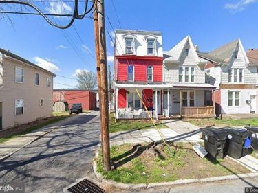 8 S 18TH STREET, HARRISBURG, PA 17104