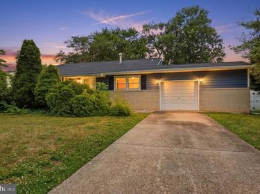 646 PASADENA DRIVE, MAGNOLIA, NJ 08049