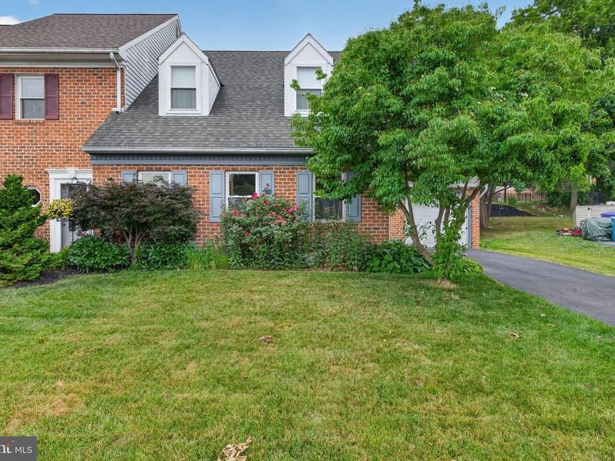 136 Rockford Square , Mountville, PA 17554 Main Photo