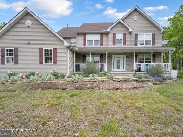 194 TUMBLEWEED DRIVE , EFFORT, PA 18330