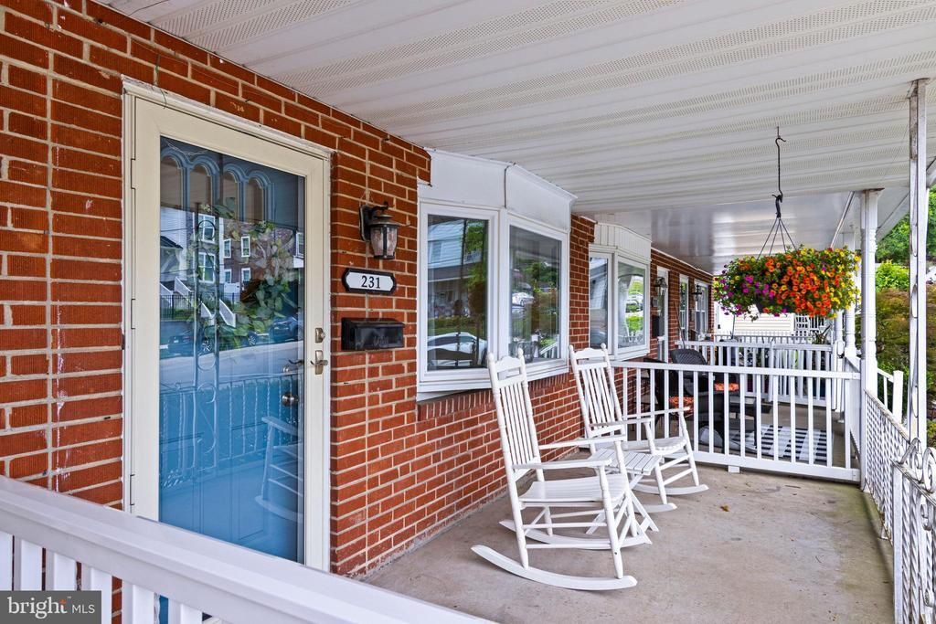 231 E SEVENTH AVENUE, CONSHOHOCKEN, PA 19428
