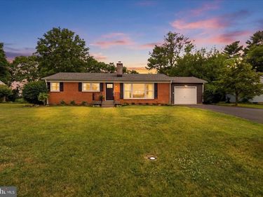 110 BATTLETOWN DRIVE , BERRYVILLE, VA 22611