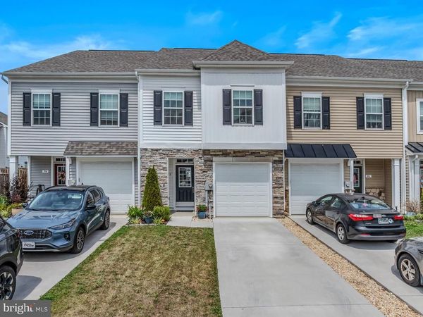50 BILLAU PLACE, BUNKER HILL, WV 25413