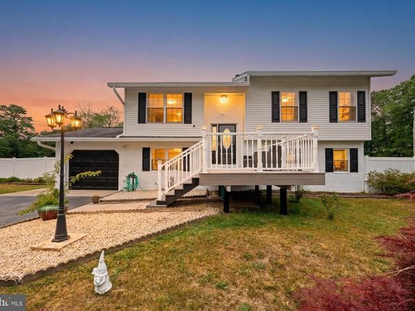 2 E RIDGEWOOD AVENUE, GALLOWAY, NJ 08205