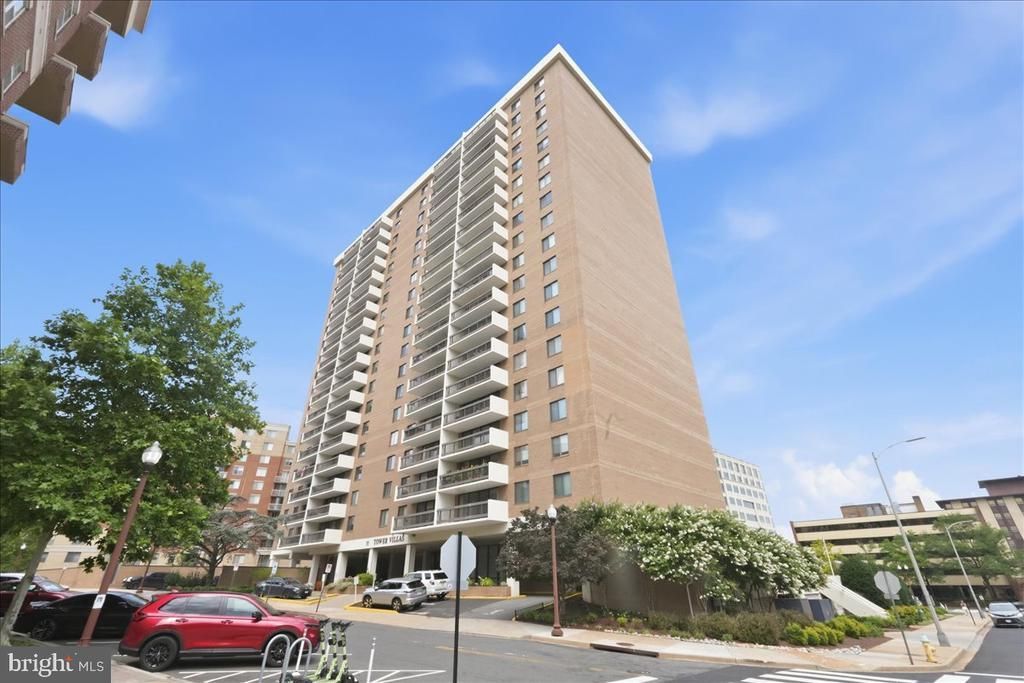 3800 N Fairfax Drive, Unit 207, Arlington, VA 22203 Main Photo