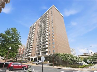 3800 N FAIRFAX DRIVE, Unit 207, ARLINGTON, VA 22203