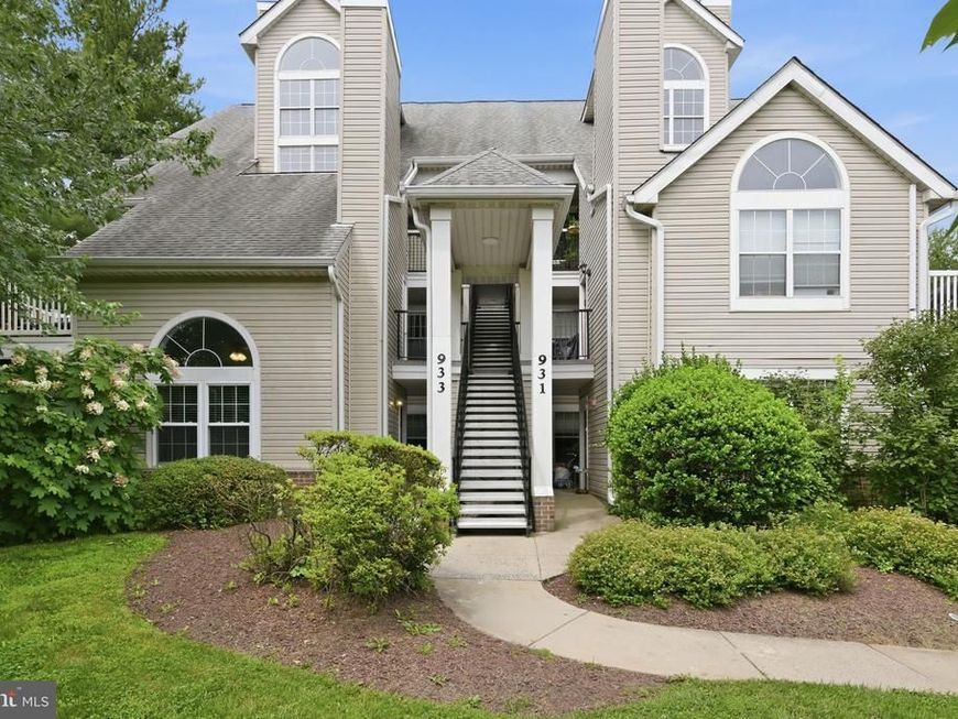 933 Hillside Lake Terrace, Unit 110, Gaithersburg, MD 20878 Main Photo