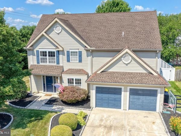 2 HEATHERFIELD WAY, DOVER, DE 19904