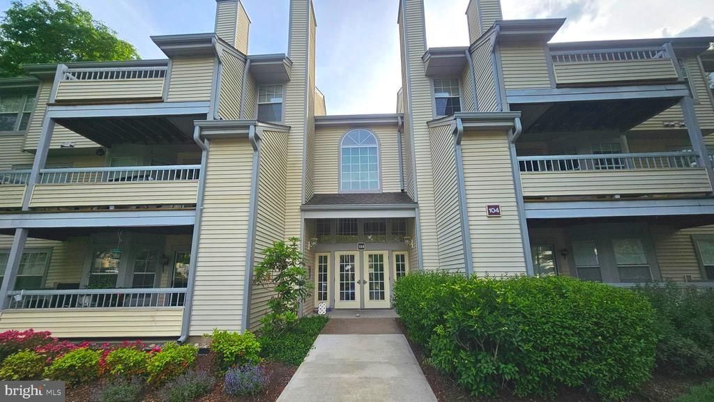 104 Heritage Boulevard, Unit 9, Princeton, NJ 08540 Main Photo