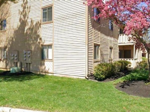 714 WOODHOLLOW DR, EVESHAM, NJ 08053