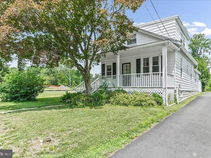 1019 Riverside Drive, Pottstown, PA 19465 Main Photo