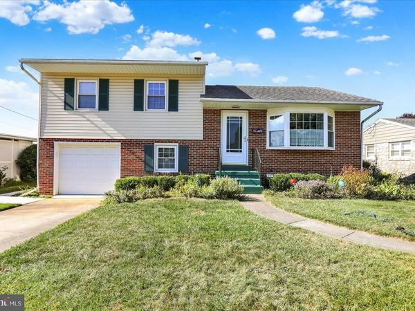 307 W SOMERSET STREET, FLEETWOOD, PA 19522