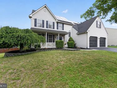 401 W MORLATTON ROAD, DOUGLASSVILLE, PA 19518