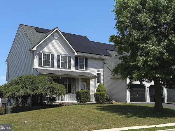 401 W MORLATTON ROAD, DOUGLASSVILLE, PA 19518