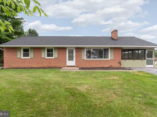 10602 OAKTREE CIRCLE, WILLIAMSPORT, MD 21795
