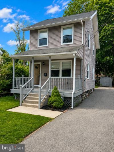 713 MILLER STREET, BRYN MAWR, PA 19010