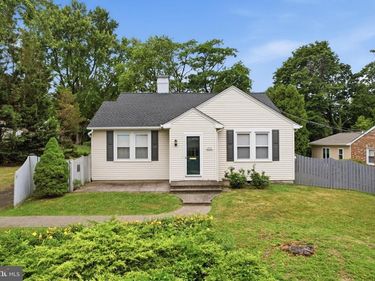 2018 ROY AVENUE, ABINGTON, PA 19001