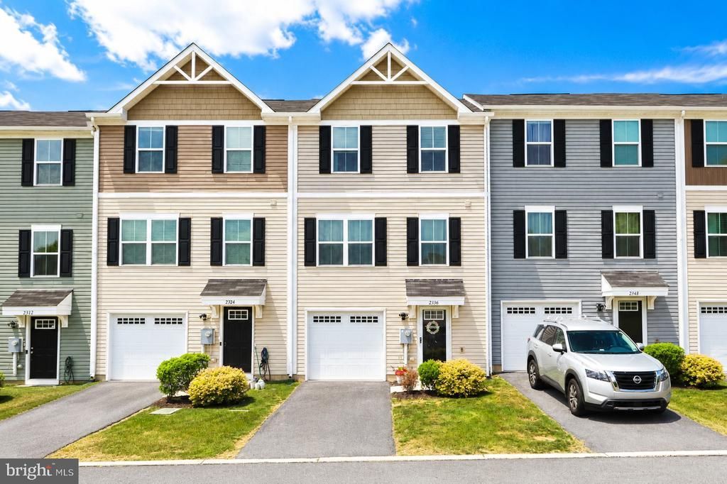 2336 ALEX ROAD, EASTON, PA 18040