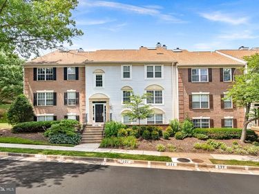 12110 GREEN LEAF COURT, Unit 202, FAIRFAX, VA 22033