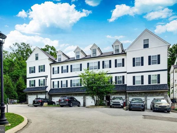 123 COLWELL LANE, CONSHOHOCKEN, PA 19428