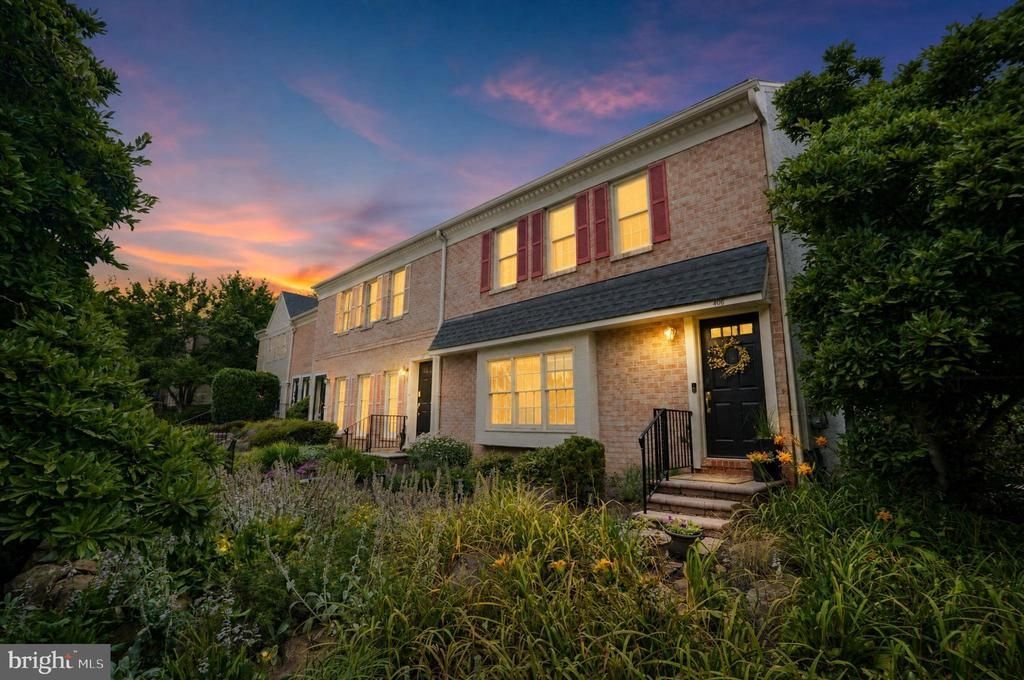 407 EVEREST CIRCLE, WEST CHESTER, PA 19382