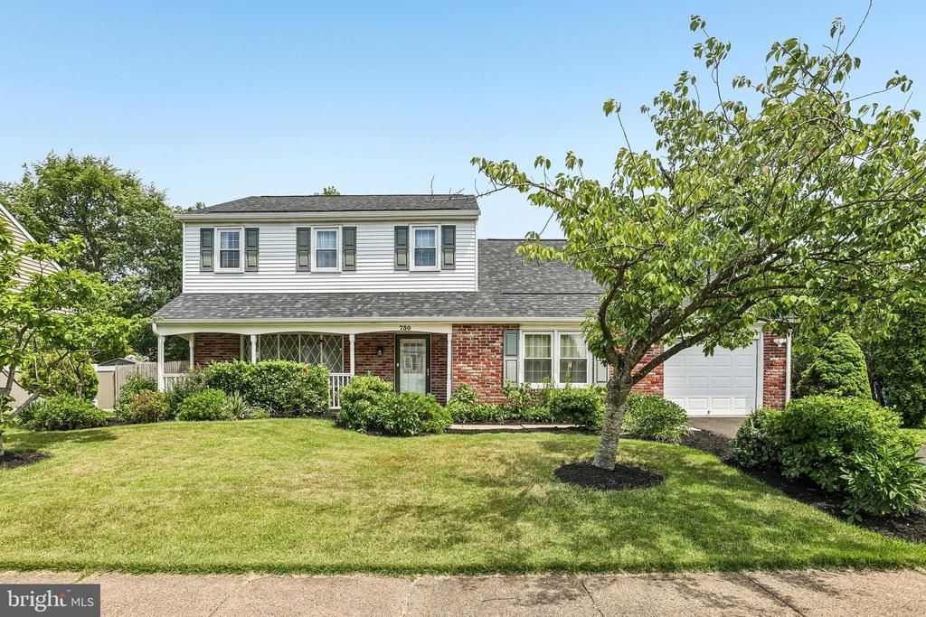 730 FAIRBRIDGE DRIVE, FAIRLESS HILLS, PA 19030