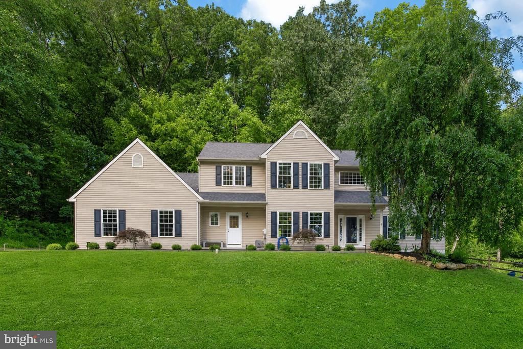 6 FOX CHASE, GLENMOORE, PA 19343