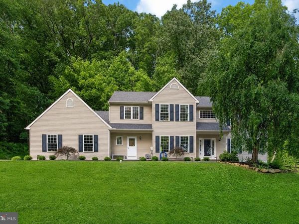 6 FOX CHASE, GLENMOORE, PA 19343