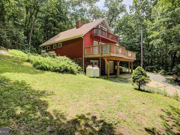 101 HILL CREST ROAD, FAYETTEVILLE, PA 17222