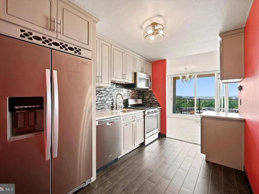 3900 00 Ford Road, Unit 15R, Philadelphia, PA 19131 Main Photo