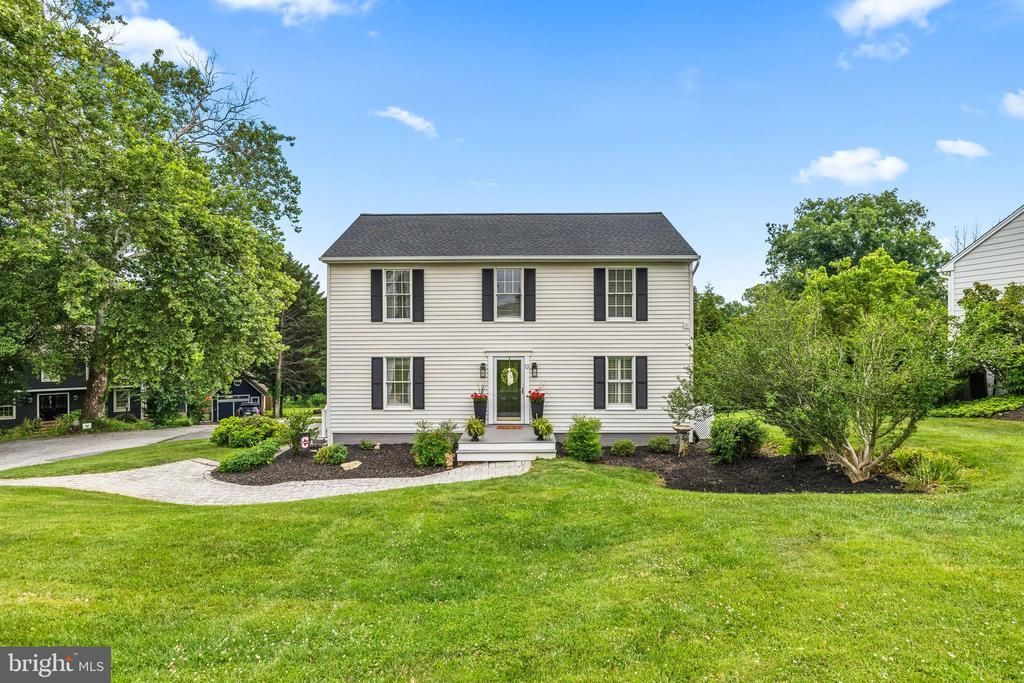 13 BARROW COURT, TOWSON, MD 21204